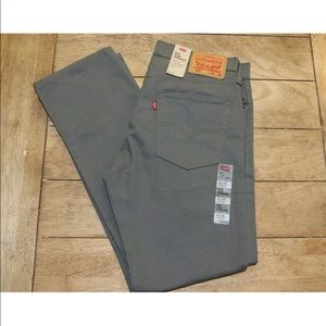 Levi’s Jeans 513 size 32w x 30L MSRP 69.00